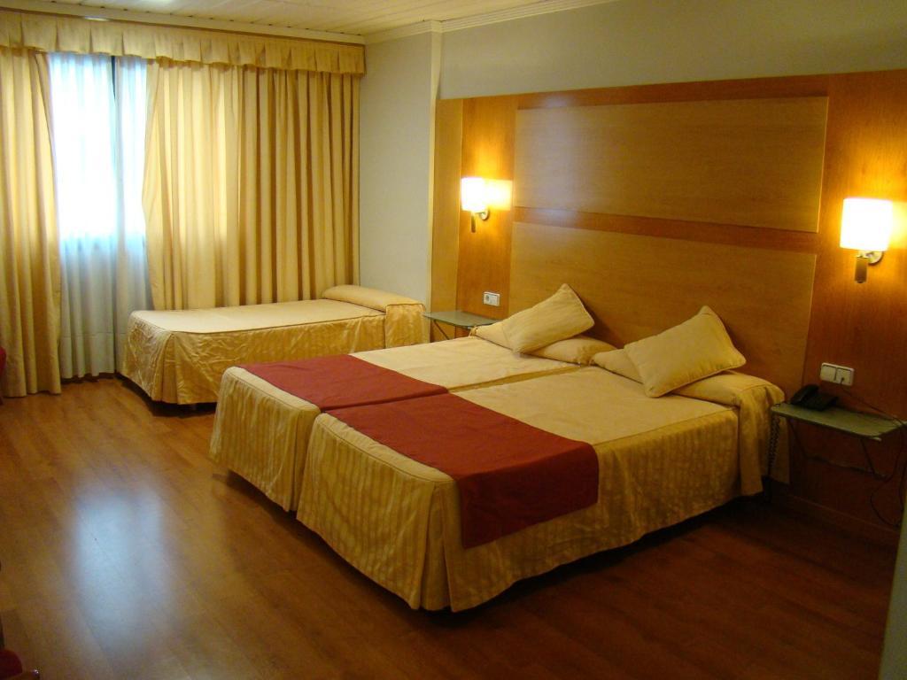 Hotel Reconquista Alcoy Chambre photo